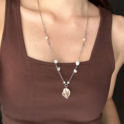 PEARL SHELL CHAINED NECKLACE